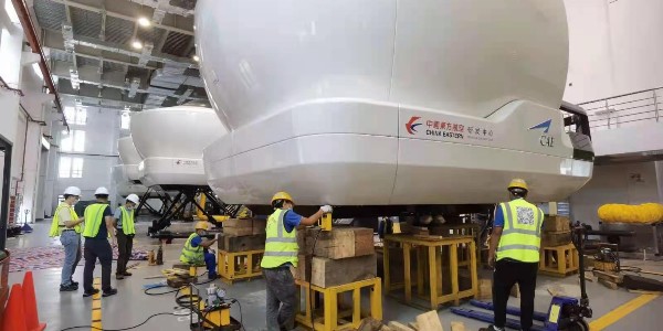 特種設(shè)備裝卸廠家與普通設(shè)備裝卸廠家有什么區(qū)別？